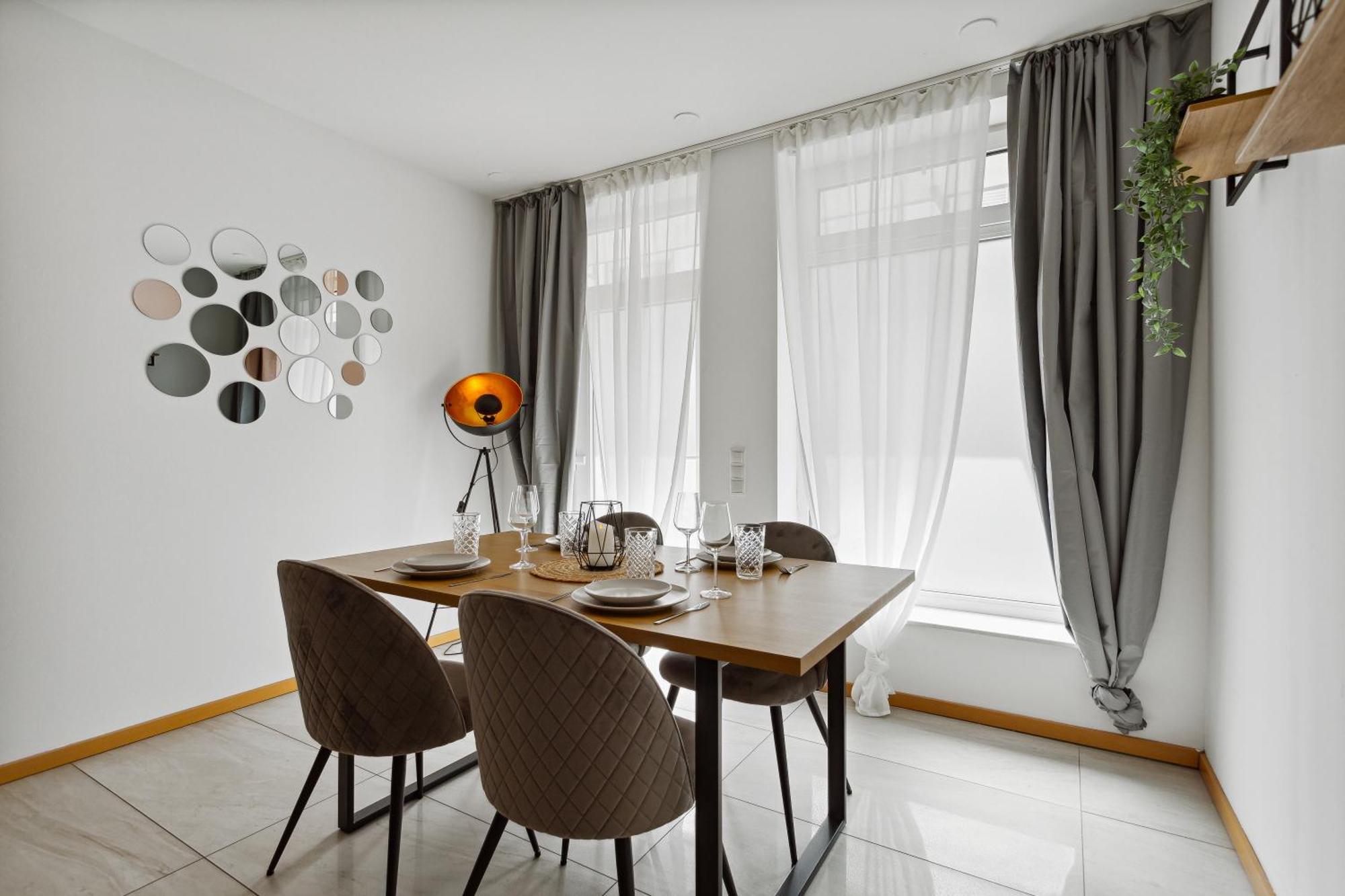 Gross, Modern, Vollausgestattet, Gemuetlich Mit Kueche Und Parkplatz Fuer Urlaub Oder Business Apartment Kettig Exterior photo